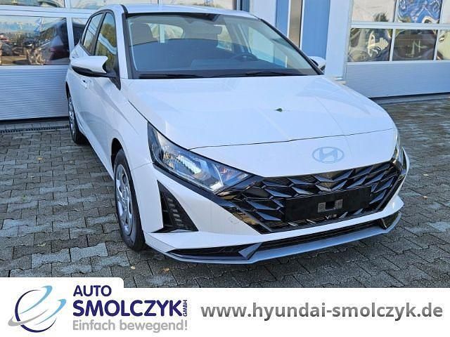 Neu Hyundai i20 Select 90 PS (66 kW) 2026 Atlas white / sol Kleinwagen