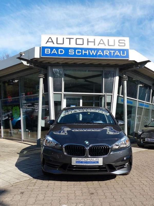 Gebraucht BMW 220 192 PS (141 kW) 2018 Mineralgraumetallic Van / Kleinbus