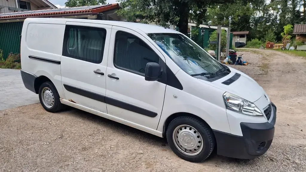 Gebraucht Peugeot Expert 128 PS (94 kW) 2012 Weiß Van