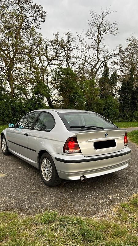 Gebraucht BMW 316 Compact 115 PS (84 kW) 2003 Silber Kleinwagen