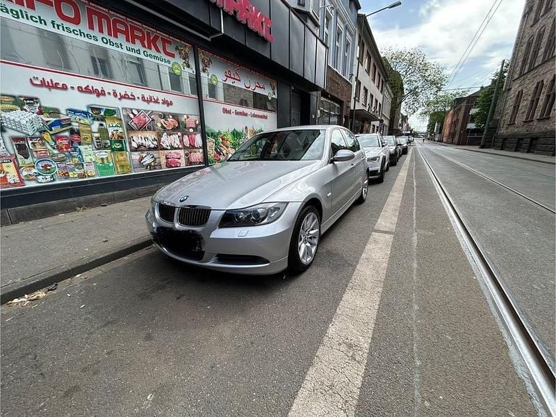 Silber Gebraucht 2007 BMW 325 Performance Limousine | 6.790 € (Guter Preis) - Bild 1/4
