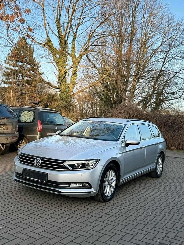 Gebraucht VW Passat 150 PS (110 kW) 2018 Grau Kombi