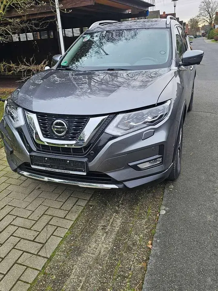 Gebraucht Nissan X-Trail Tekna 150 PS (110 kW) 2019 Grau SUV