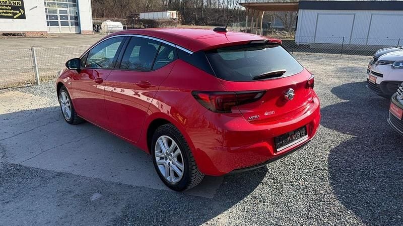 Gebraucht Opel Astra 125 PS (91 kW) 2016 Rot Limousine