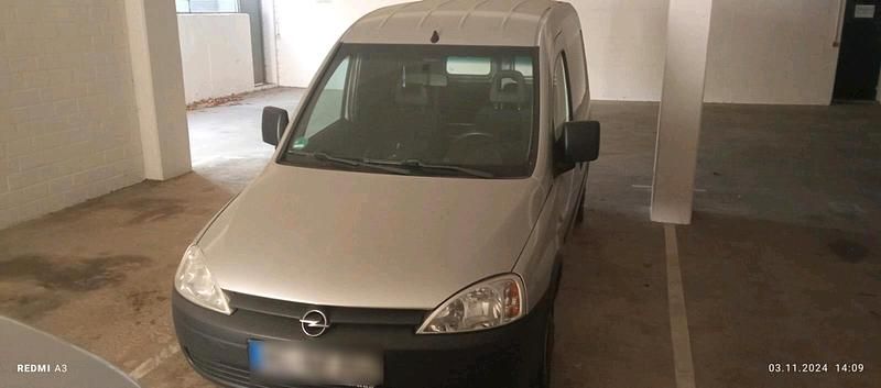 Second-hand Opel Combo 75 CP (55 kW) 2010 Argintiu Monovolum