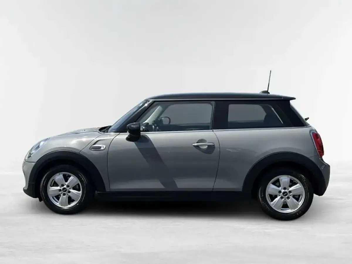 Gebraucht Mini Cooper Salt 136 PS (100 kW) 2019 Moonwalk grey metallic Kleinwagen