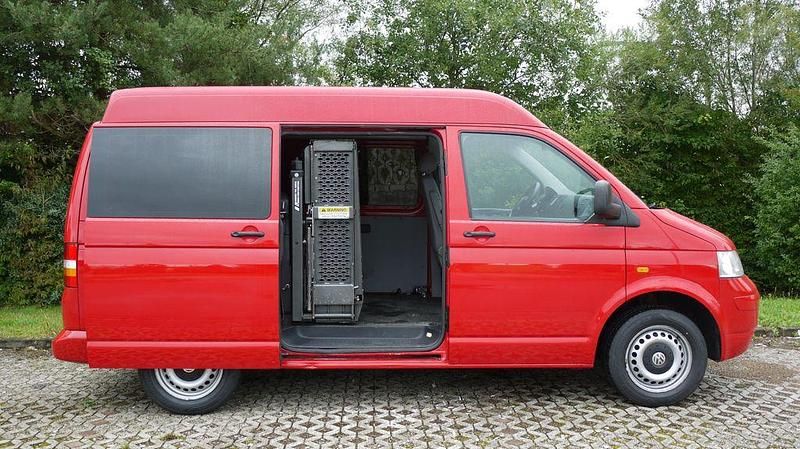 Rot Gebraucht 2005 VW T5 Van | 16.999 € (Teuer) - Bild 1/4