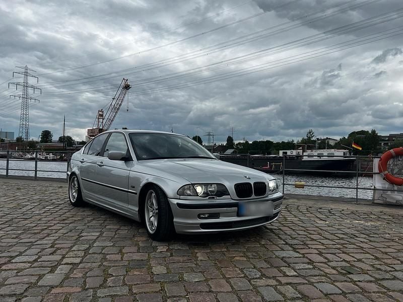 Usado BMW 328 193 HP (141 kW) 2000 Prateado Sedan