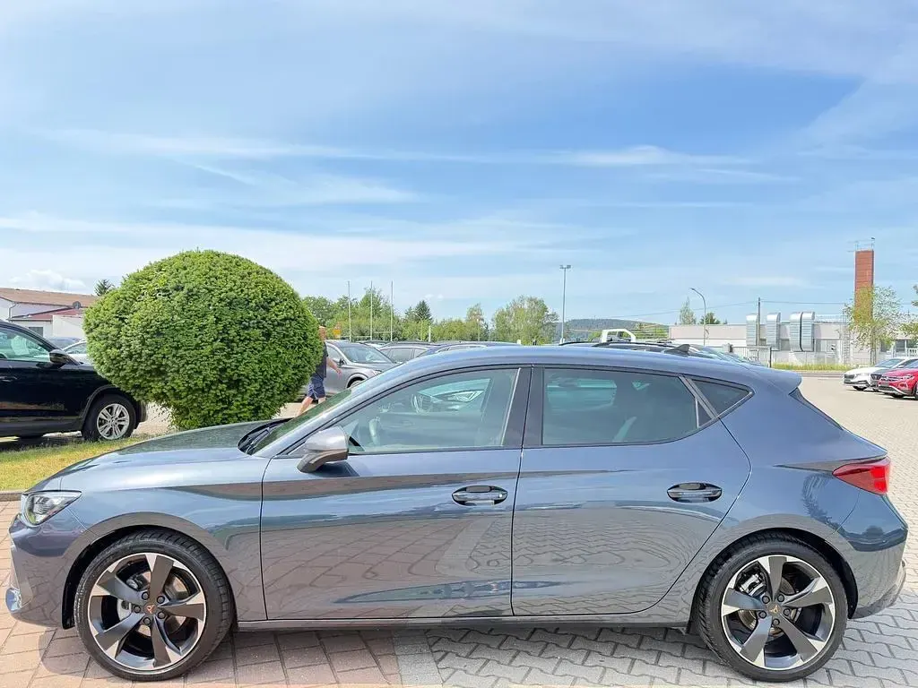 Gebraucht Cupra Leon 150 PS (110 kW) 2025 Grau Limousine