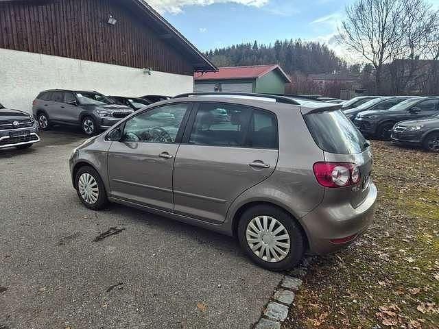 Gebraucht VW Golf Plus Cross Match 105 PS (77 kW) 2012 Kaschmirbraun Van / Kleinbus