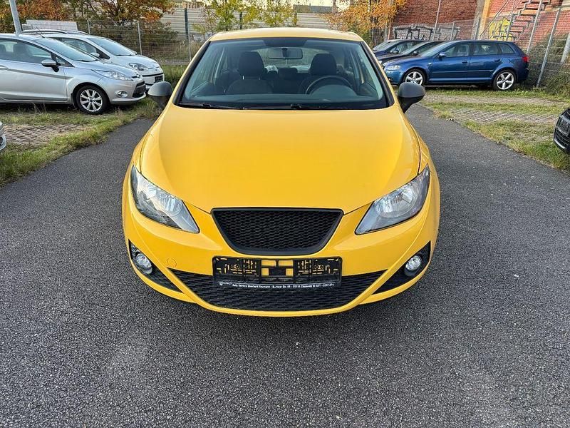 Second-hand Seat Ibiza SC Reference 69 CP (50 kW) 2010 Galben Hatchback