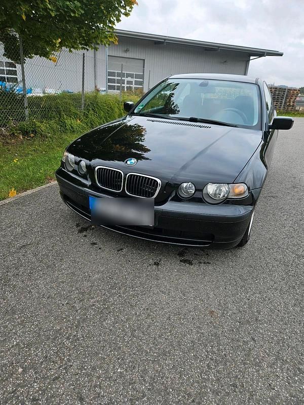 Schwarz Gebraucht 2003 BMW 316 Compact Performance Kleinwagen | 2.100 € (Etwas zu teuer) - Bild 1/4