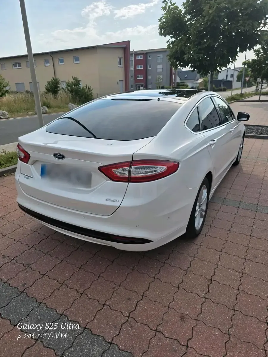 Gebraucht Ford Mondeo Titanium 160 PS (117 kW) 2015 Weiß Limousine