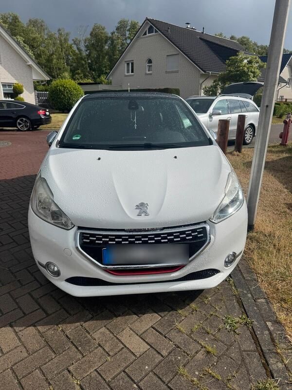 Weiß Gebraucht 2013 Peugeot 208 GTi Kleinwagen | 8.650 € (Teuer) - Bild 1/4