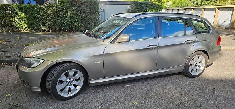 Bronze Gebraucht 2011 BMW 325 Kombi | 6.900 € (Guter Preis) - Bild 1/4