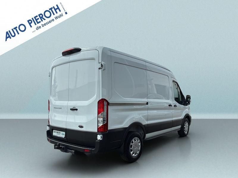 Gebraucht Ford Transit Trend 131 PS (96 kW) 2025 Frozen white Van