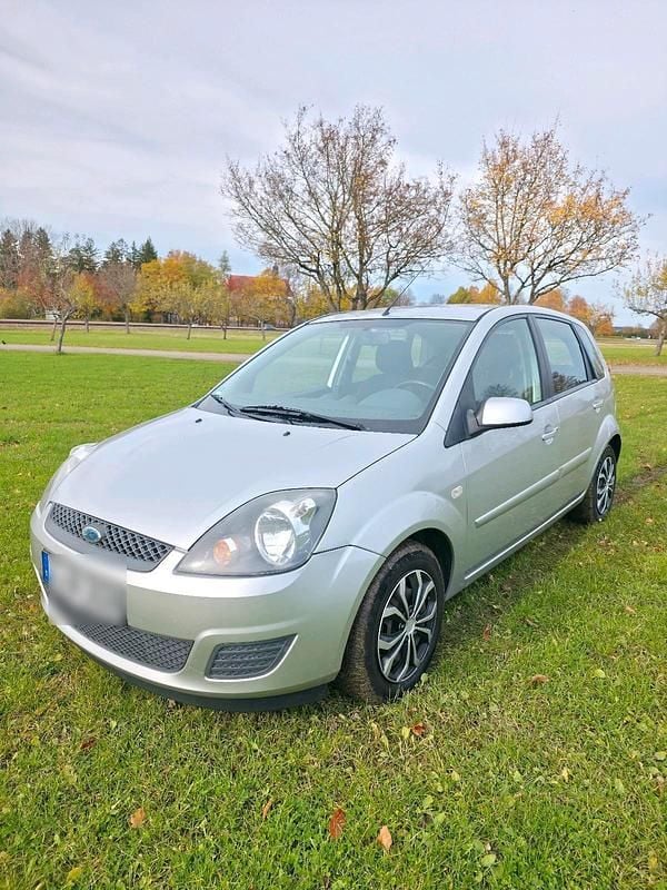 Silber Gebraucht 2008 Ford Fiesta Kleinwagen | 2.850 € (Etwas zu teuer) - Bild 1/4