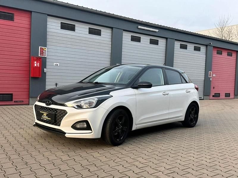 Gebraucht Hyundai i20 Active 84 PS (61 kW) 2019 Weiß Kleinwagen