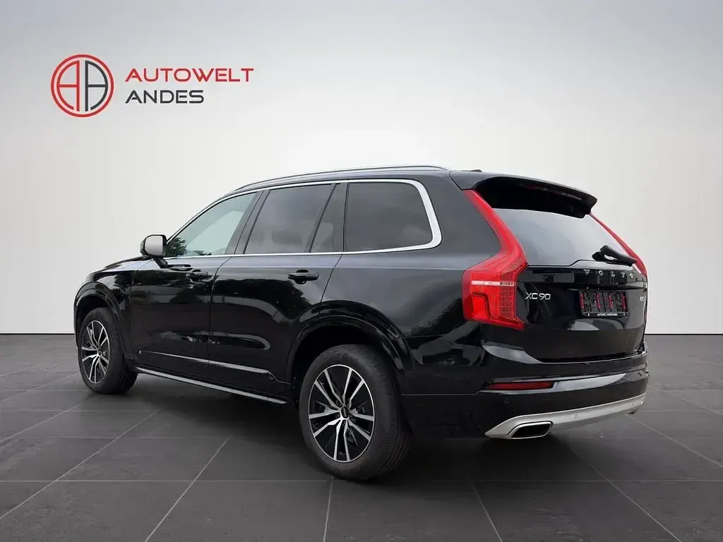 Gebraucht Volvo XC90 Momentum 235 PS (172 kW) 2020 Schwarz SUV