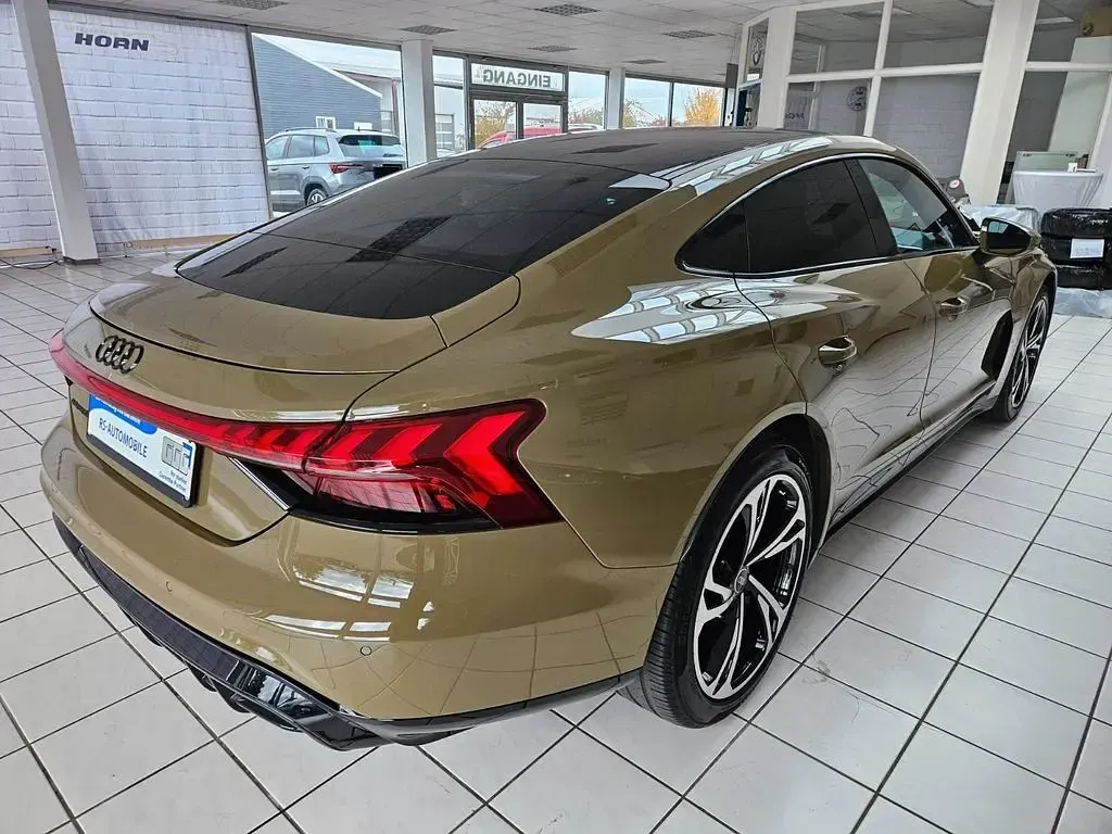 Gebraucht Audi e-tron GT quattro Sport 350 kW (476 PS) 2022 Grün Limousine