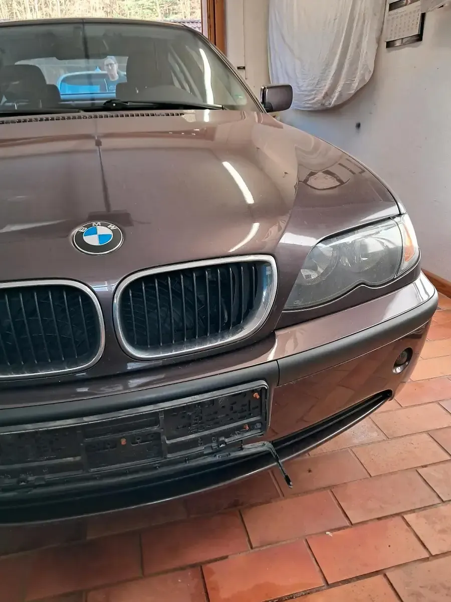 Używany BMW 320 170 KM (125 kW) 2001 Purpurowy Sedan/Limuzyna