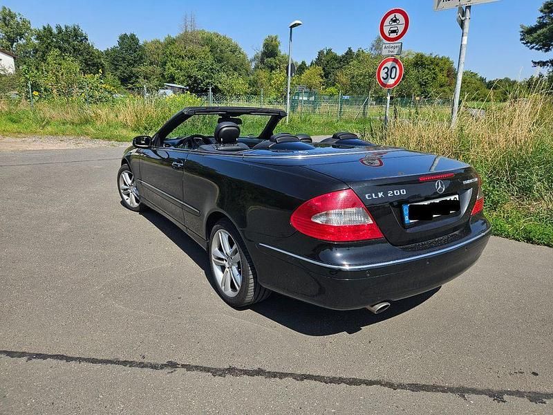 Gebraucht Mercedes CLK200 Avantgarde 163 PS (119 kW) 2006 Schwarz Cabrio