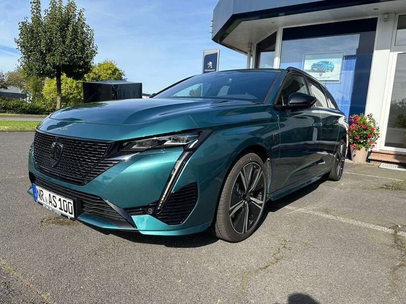 Avatar blau Gebraucht 2022 Peugeot 308 GT Kombi | 33.990 € (Teuer) - Bild 1/4