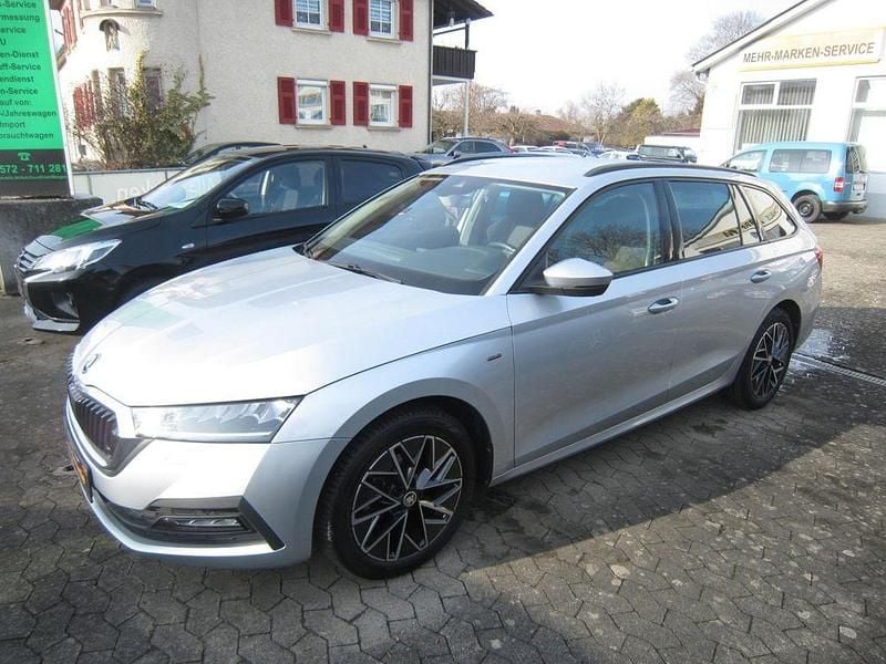 Gebraucht Skoda Octavia Clever 150 PS (110 kW) 2022 Silber Kombi