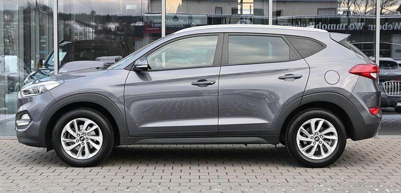 Gebraucht Hyundai Tucson Intro Edition 177 PS (130 kW) 2015 Thunder grey metallic SUV