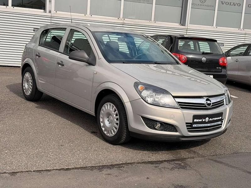 Gebraucht Opel Astra Selection 90 PS (66 kW) 2009 Grau Kleinwagen
