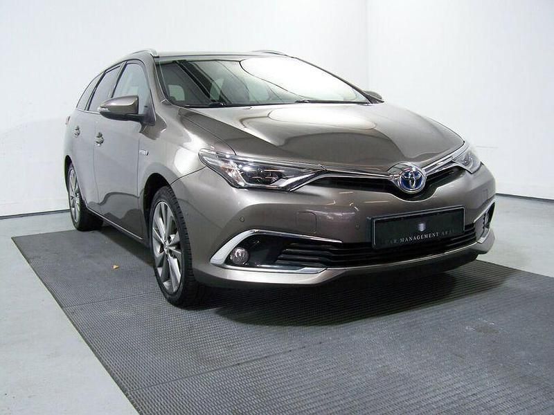 Gebraucht Toyota Auris Hybrid Executive 140 PS (102 kW) 2017 Grau Kombi