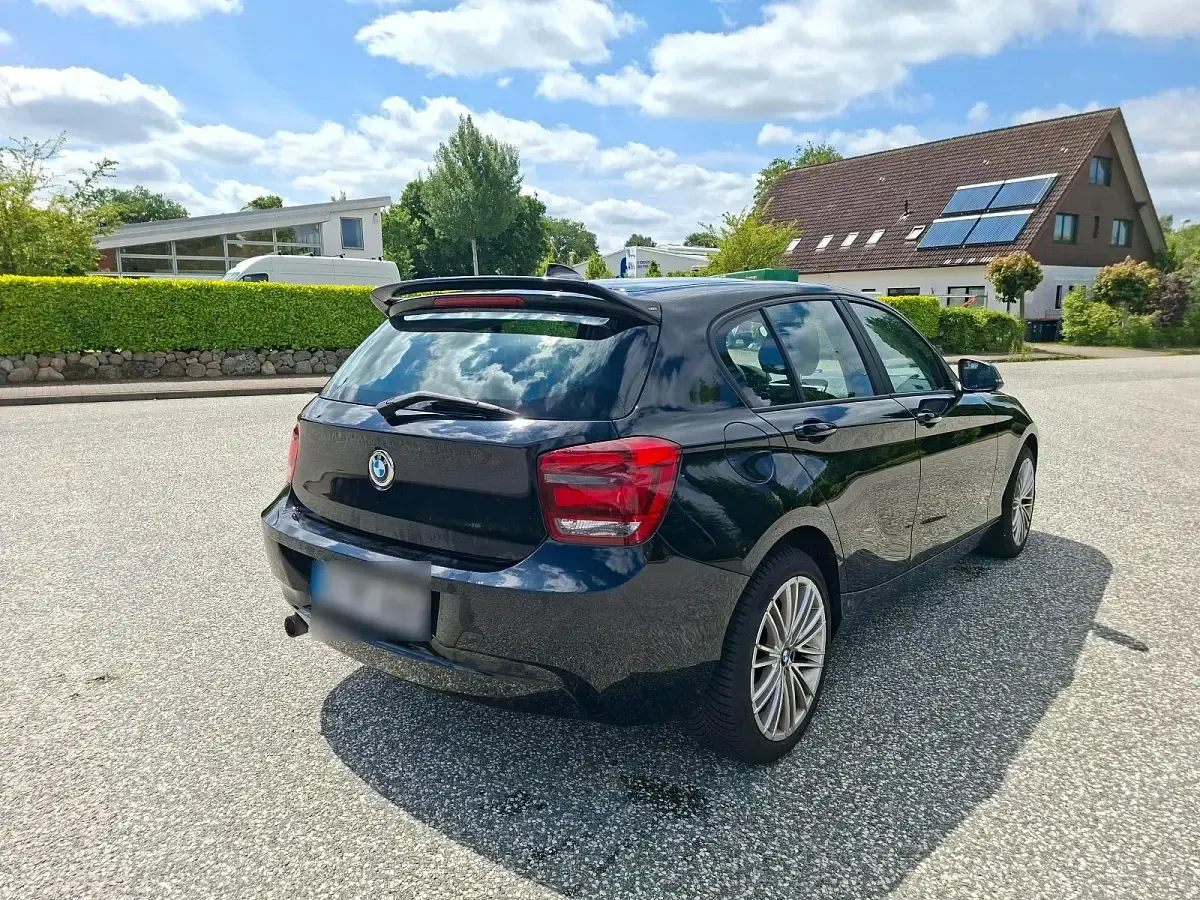 Gebraucht BMW 114 95 PS (69 kW) 2015 Schwarz Kleinwagen