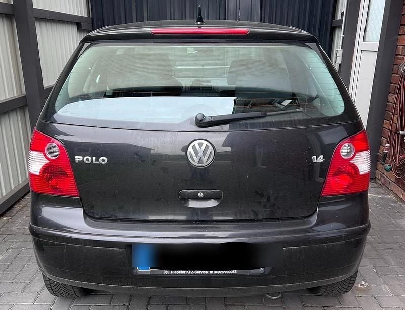 Gebraucht VW Polo 75 PS (55 kW) 2004 Schwarz Kleinwagen