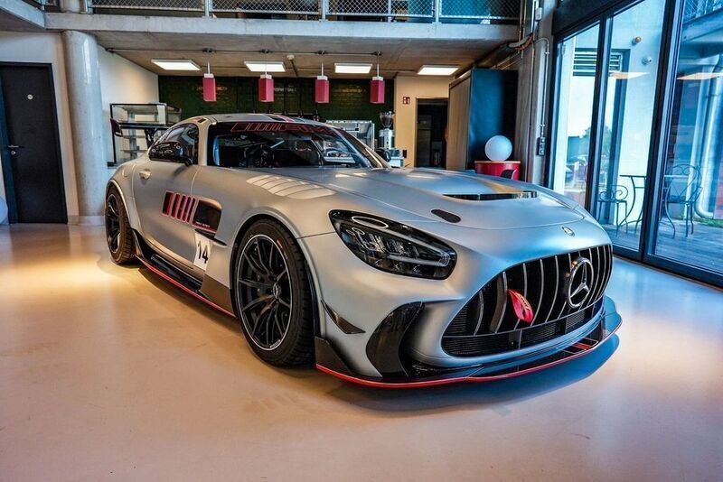 Silber Gebraucht 2022 Mercedes AMG GT AMG Coupé | 450.000 € - Bild 1/4
