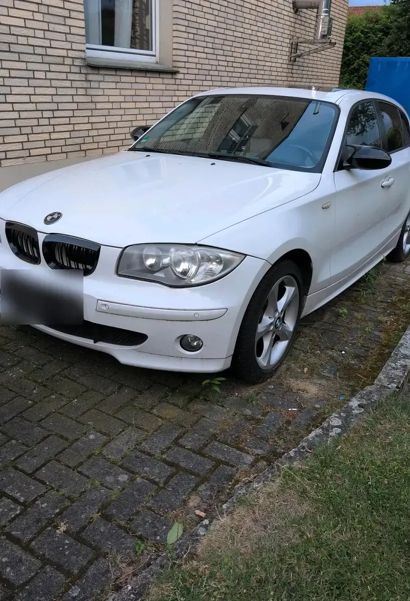 Gebraucht BMW 120 150 PS (110 kW) 2006 Weiß Kleinwagen