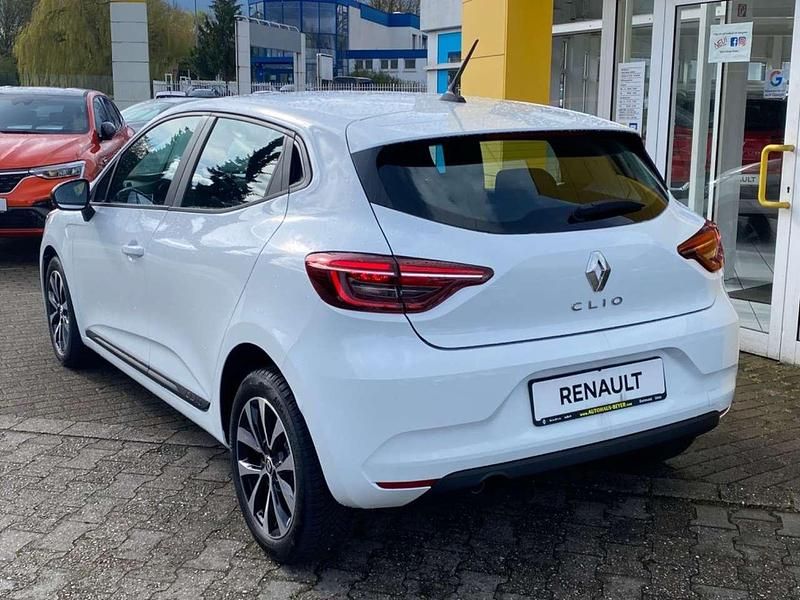 Gebraucht Renault Clio V 91 PS (66 kW) 2023 Gletscherweiss Kleinwagen