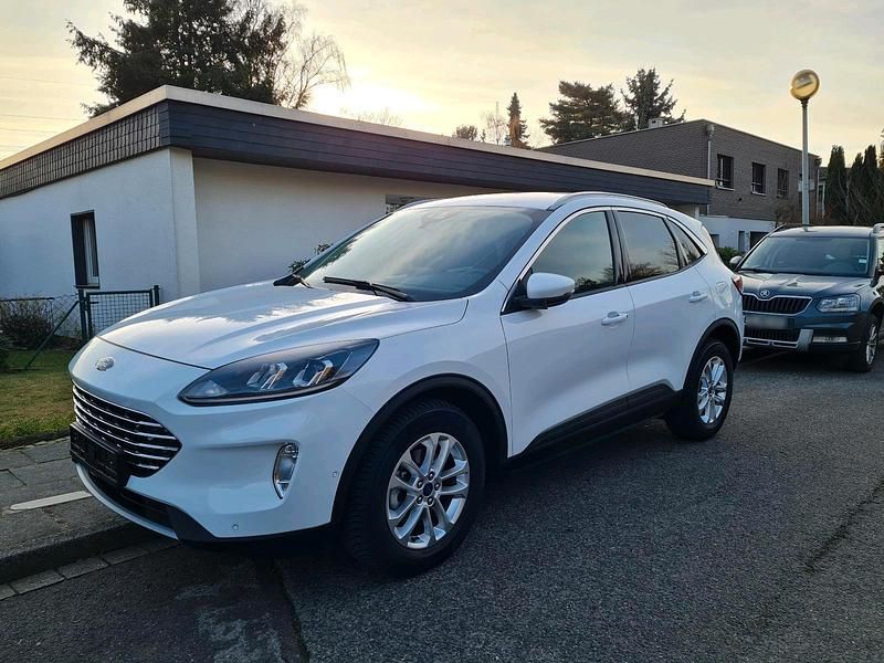 Gebraucht Ford Kuga 150 PS (110 kW) 2023 Schwarz SUV