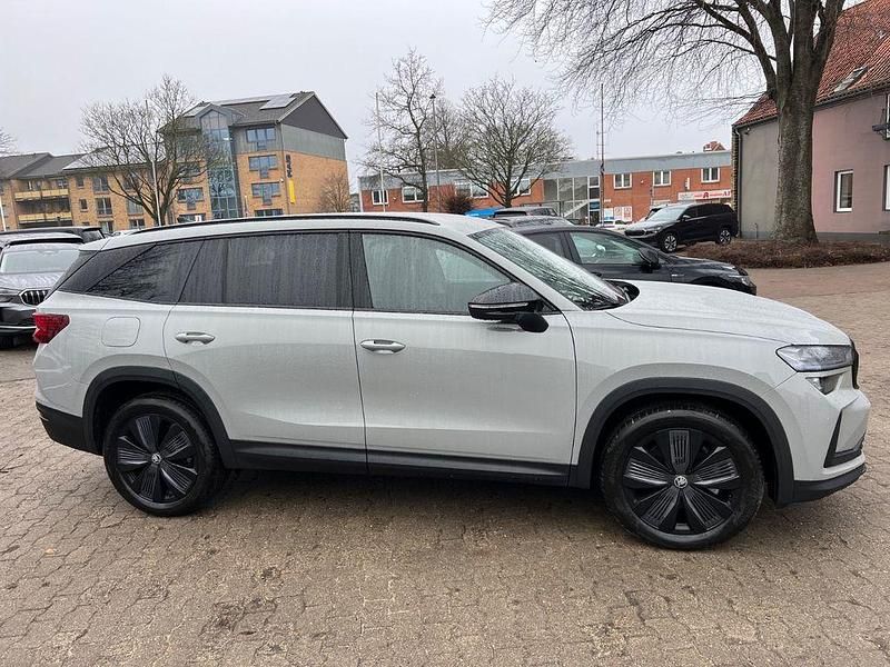 Neu Skoda Kodiaq Selection 193 PS (141 kW) 2025 Stahl grau SUV