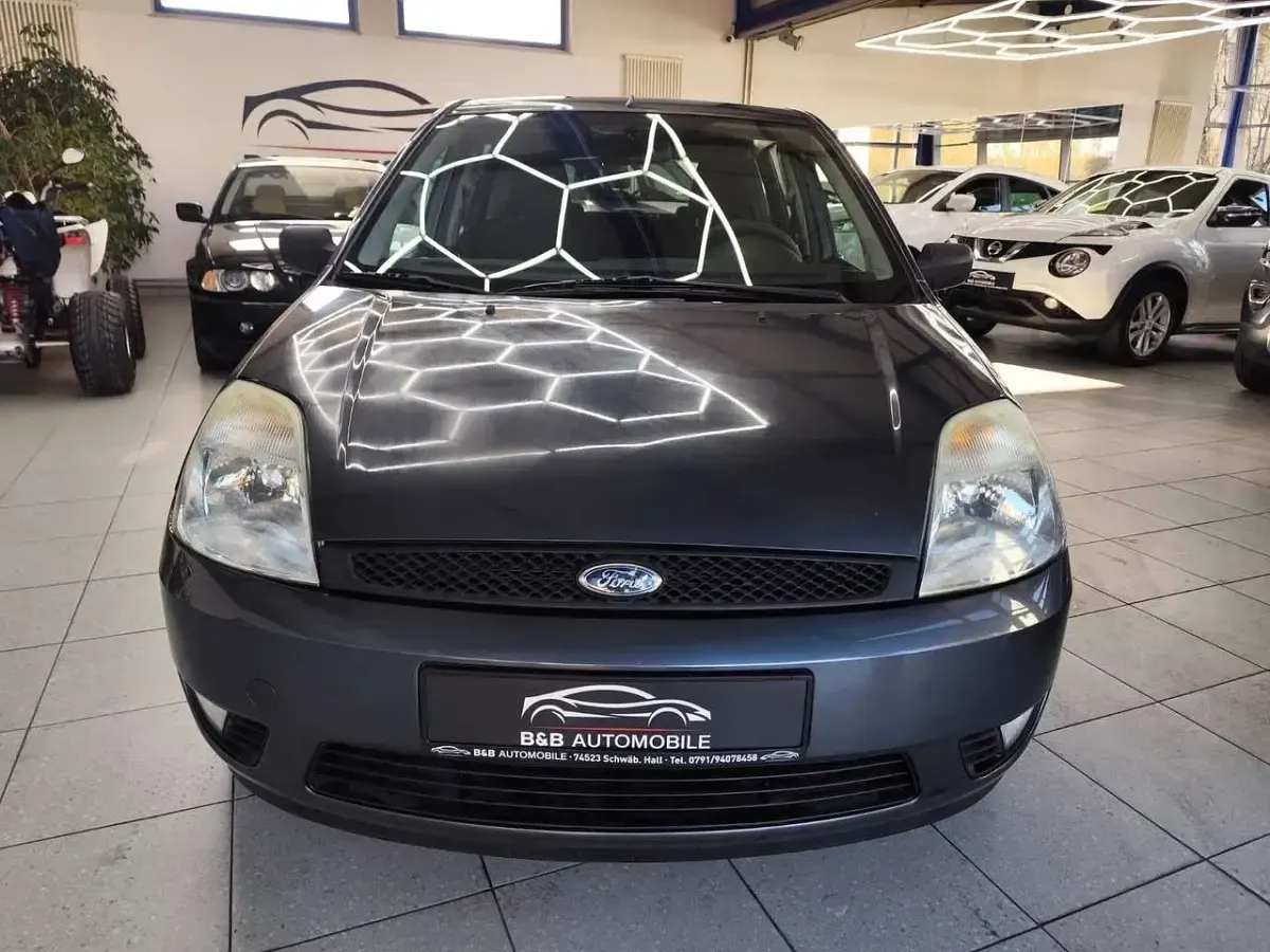 Brugt Ford Fiesta 80 HK (58 kW) 2005 Sølv Hatchback