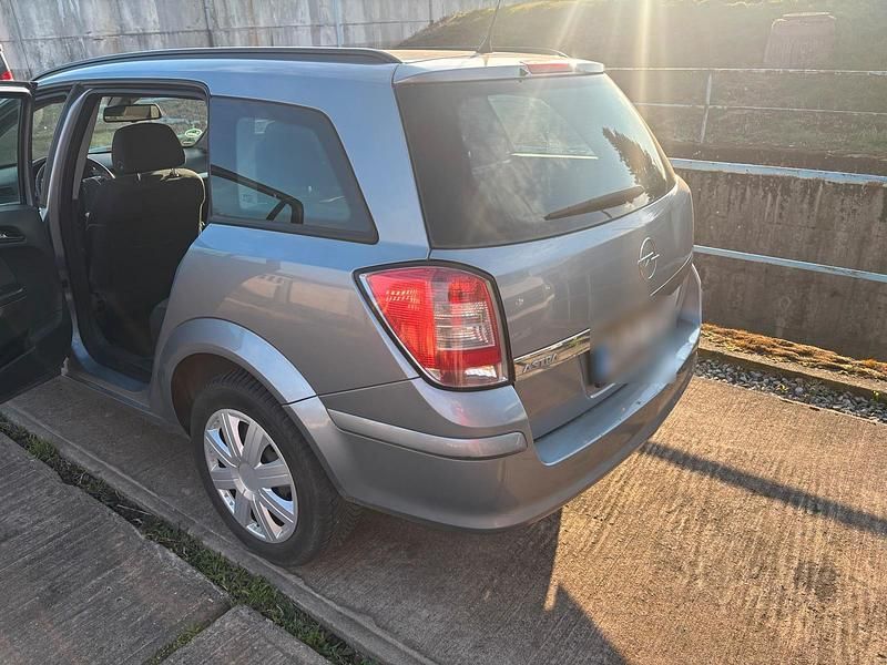 Gebraucht Opel Astra 120 PS (88 kW) 2007 Grau Kombi