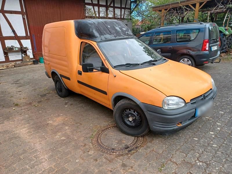 Usata Opel Combo 60 CV (44 kW) 1995 Arancione Monovolume