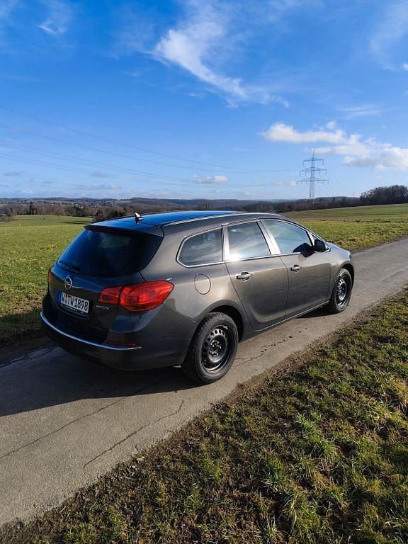 Gebraucht Opel Astra Eco 110 PS (80 kW) 2016 Grau Kombi