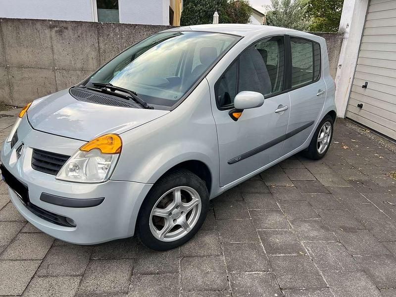 Gebraucht Renault Modus 75 PS (55 kW) 2006 Silber Van / Kleinbus