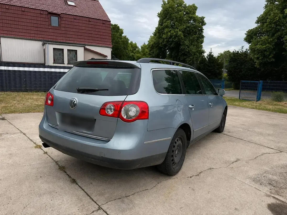 Gebraucht VW Passat 122 PS (89 kW) 2009 Grau Kombi