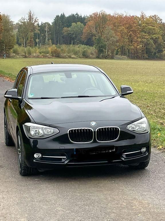 Schwarz Gebraucht 2013 BMW 116 Efficient Dynamics Kleinwagen | 7.800 € (Fairer Preis) - Bild 1/4