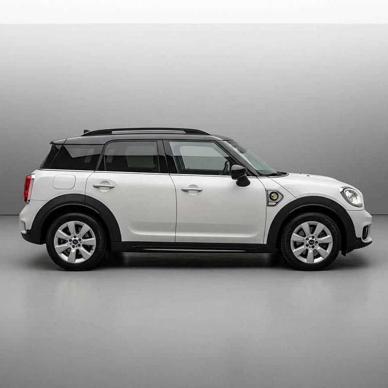 Gebraucht Mini Countryman 136 PS (100 kW) 2020 Light white SUV