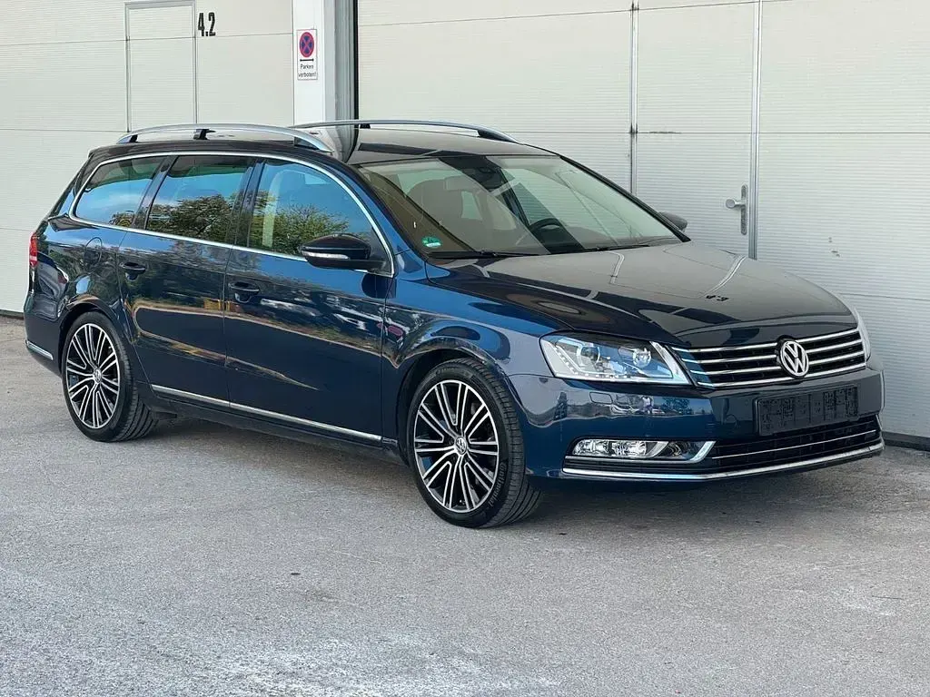 Gebraucht VW Passat 177 PS (130 kW) 2014 Blau Limousine
