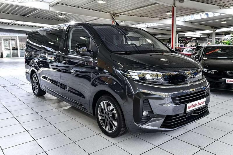 Gebraucht Opel Zafira Life 177 PS (130 kW) 2024 Grau Van / Kleinbus