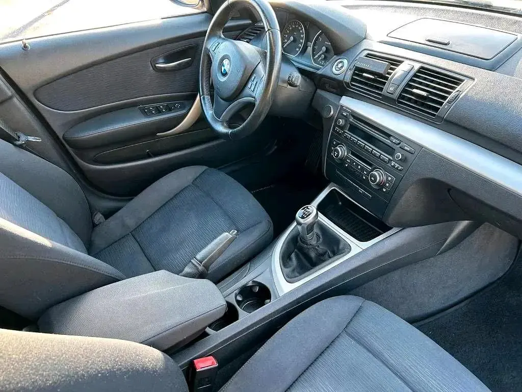 Gebraucht BMW 116 122 PS (89 kW) 2011 Braun Kleinwagen