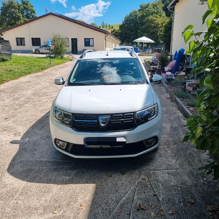 Weiß Gebraucht 2018 Dacia Logan MCV Limousine | 4.250 € (Superpreis) - Bild 1/4